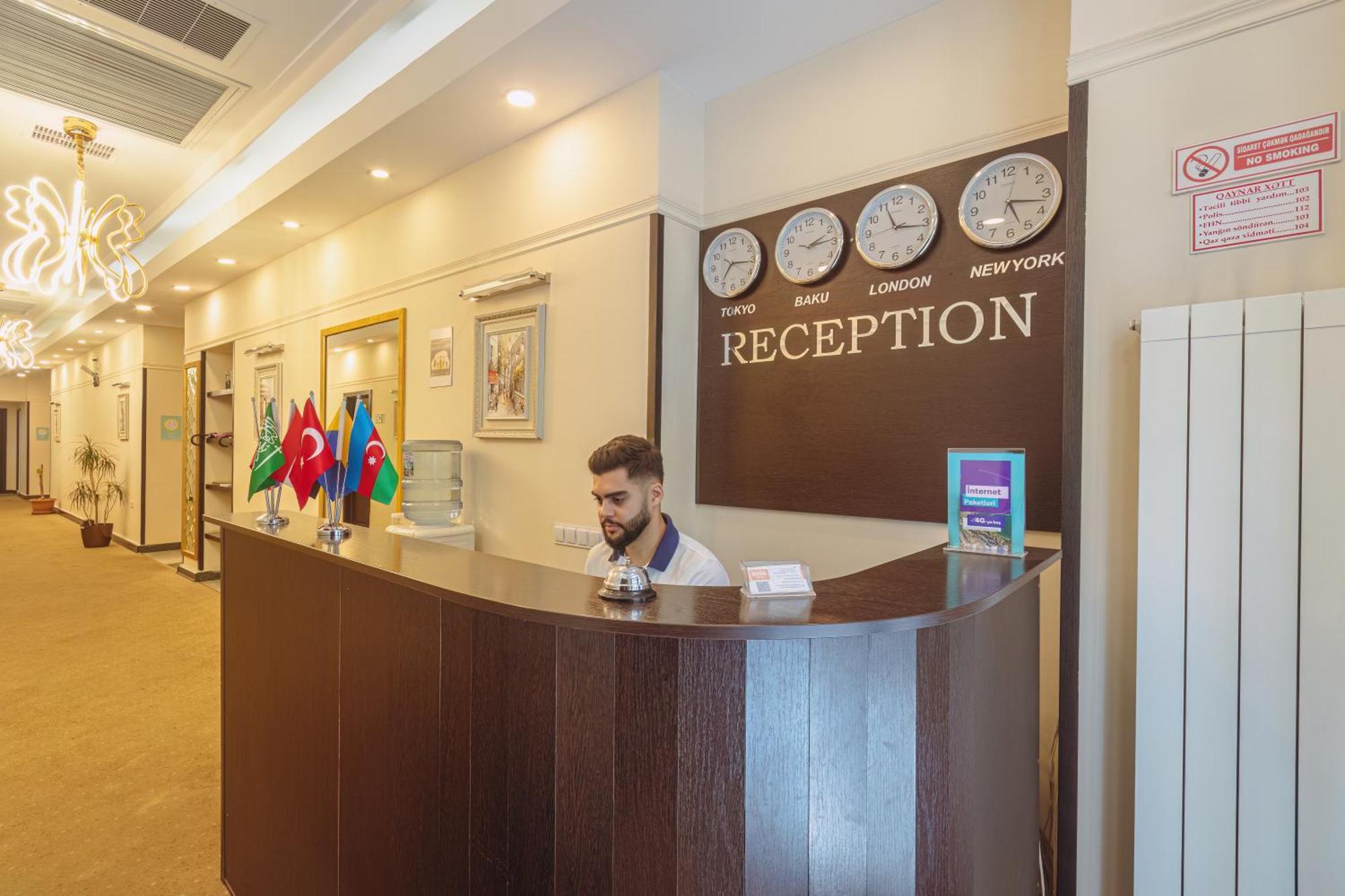 Deluxe Hotel Баку Екстериор снимка