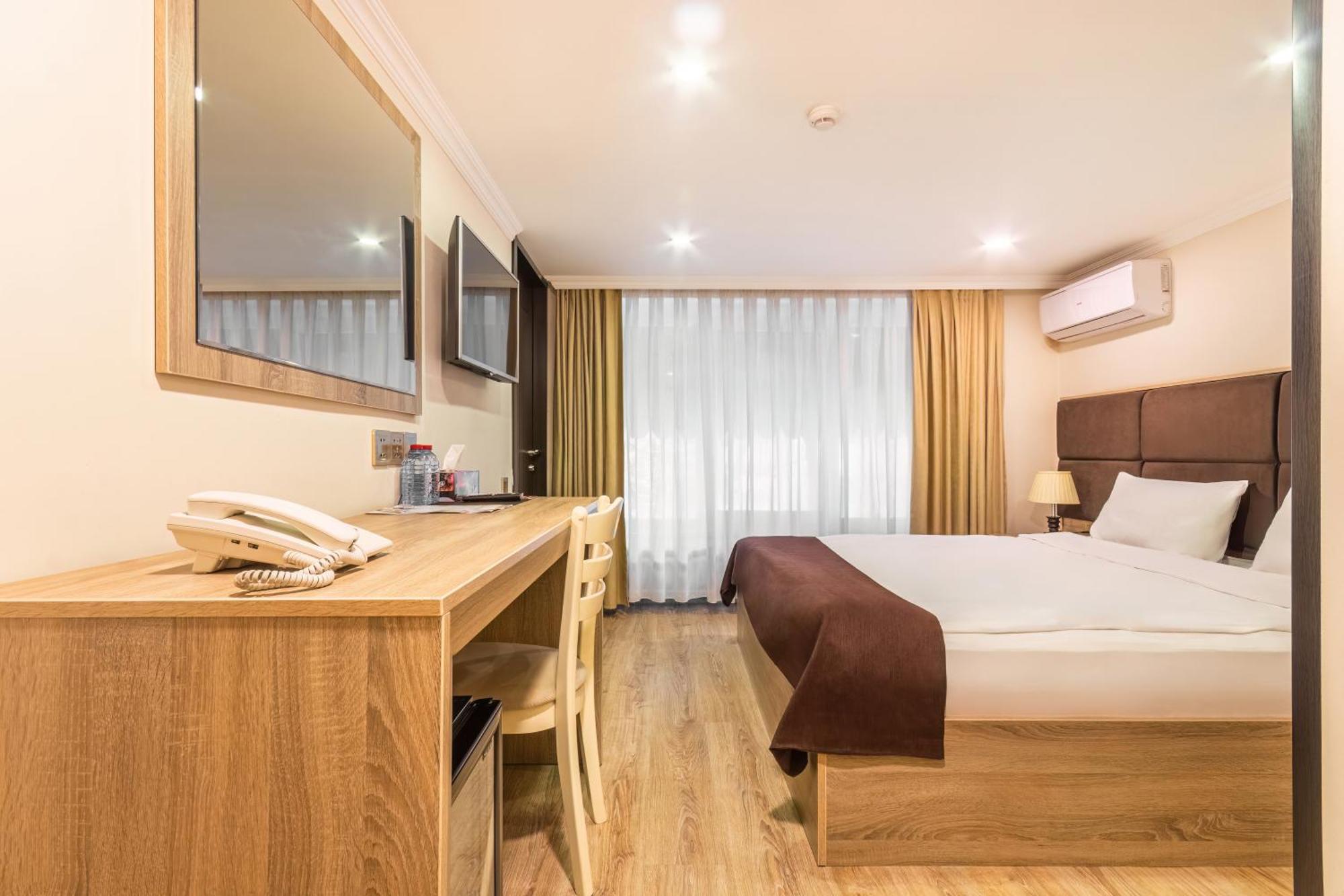 Deluxe Hotel Баку Екстериор снимка