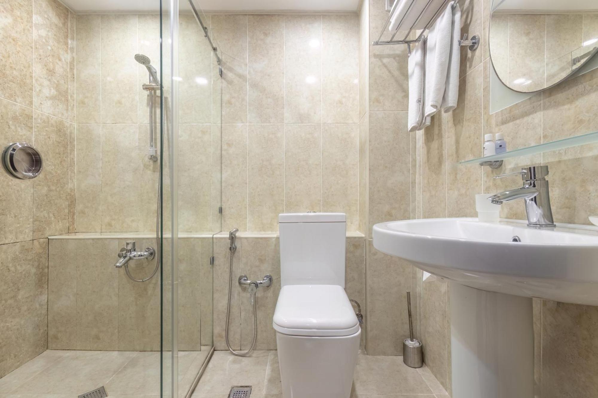 Deluxe Hotel Баку Екстериор снимка