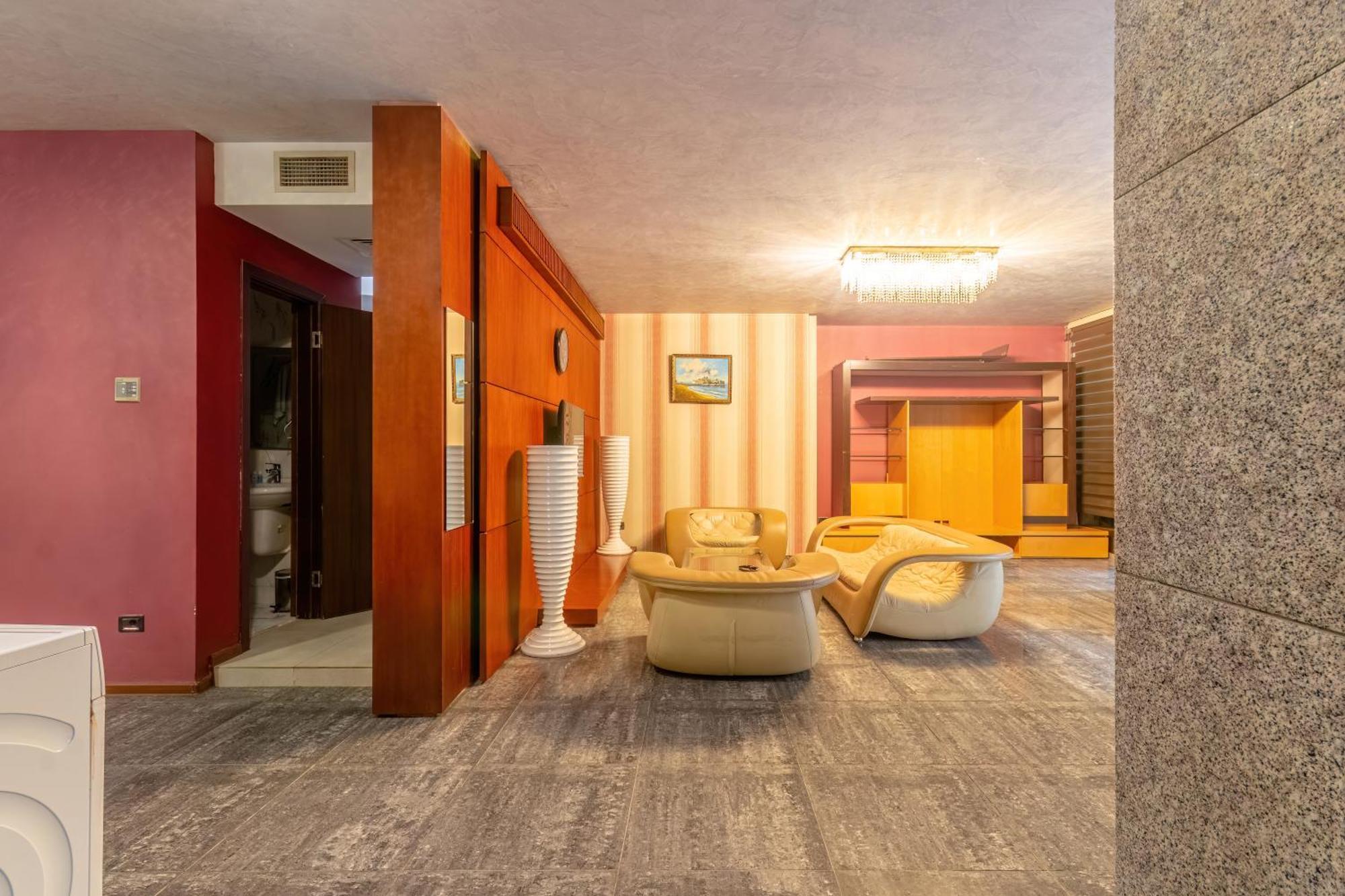 Deluxe Hotel Баку Екстериор снимка