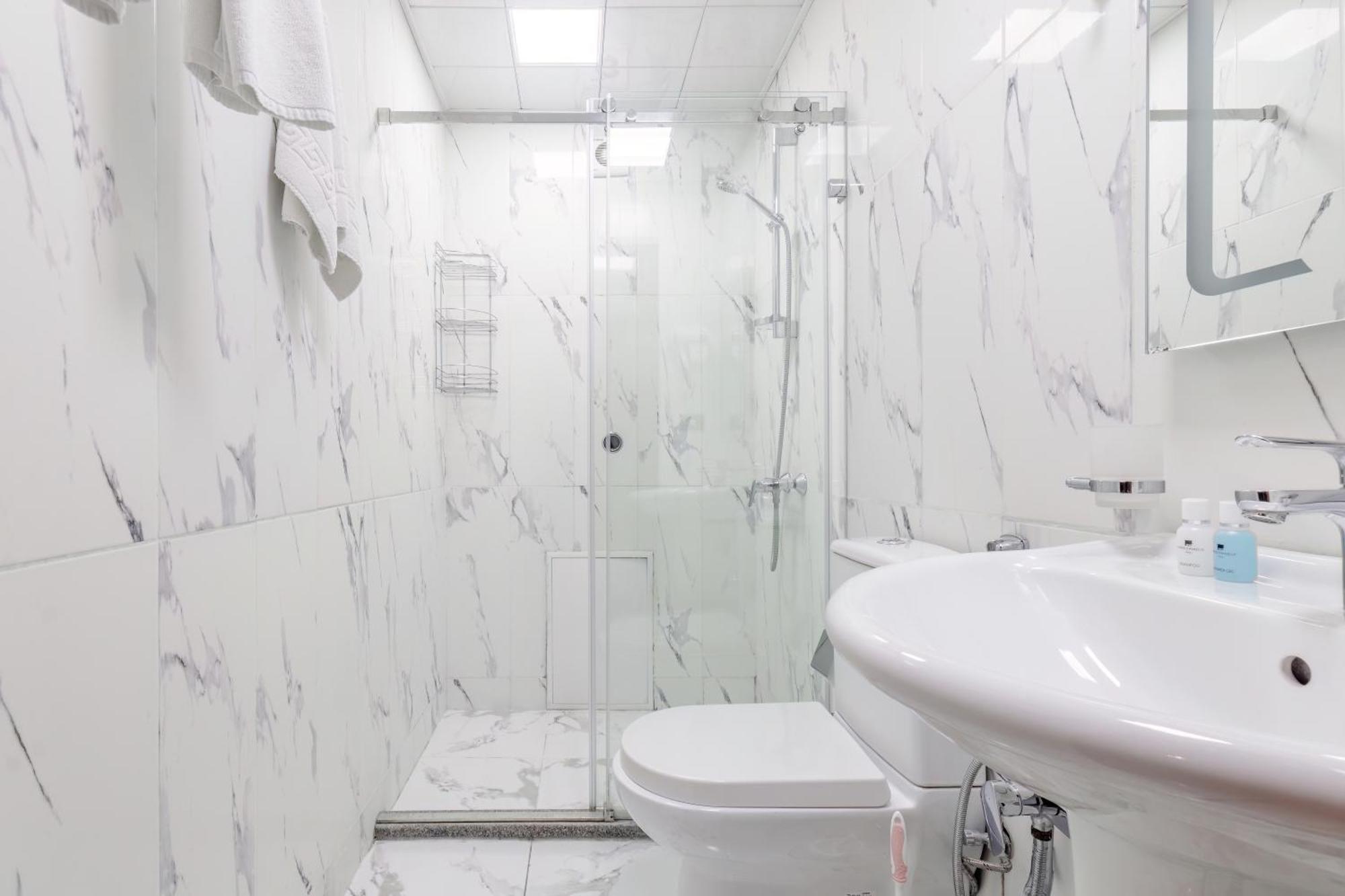 Deluxe Hotel Баку Екстериор снимка
